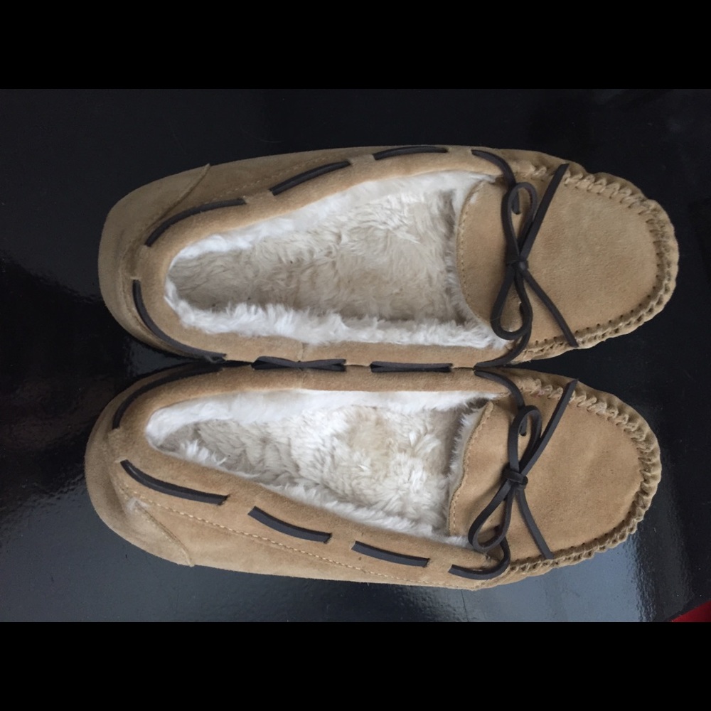 NWOT suede moccasins